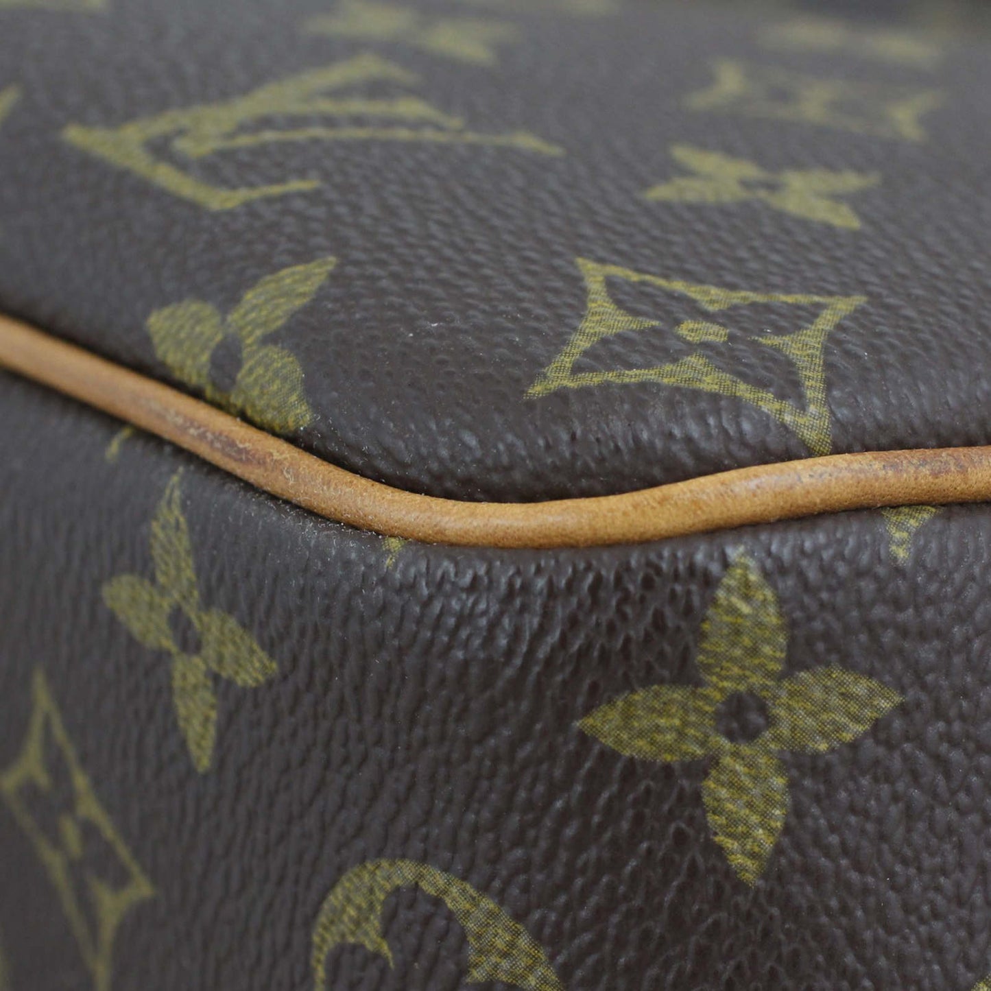 Louis Vuitton Deauville Bowling Vanity Monogram