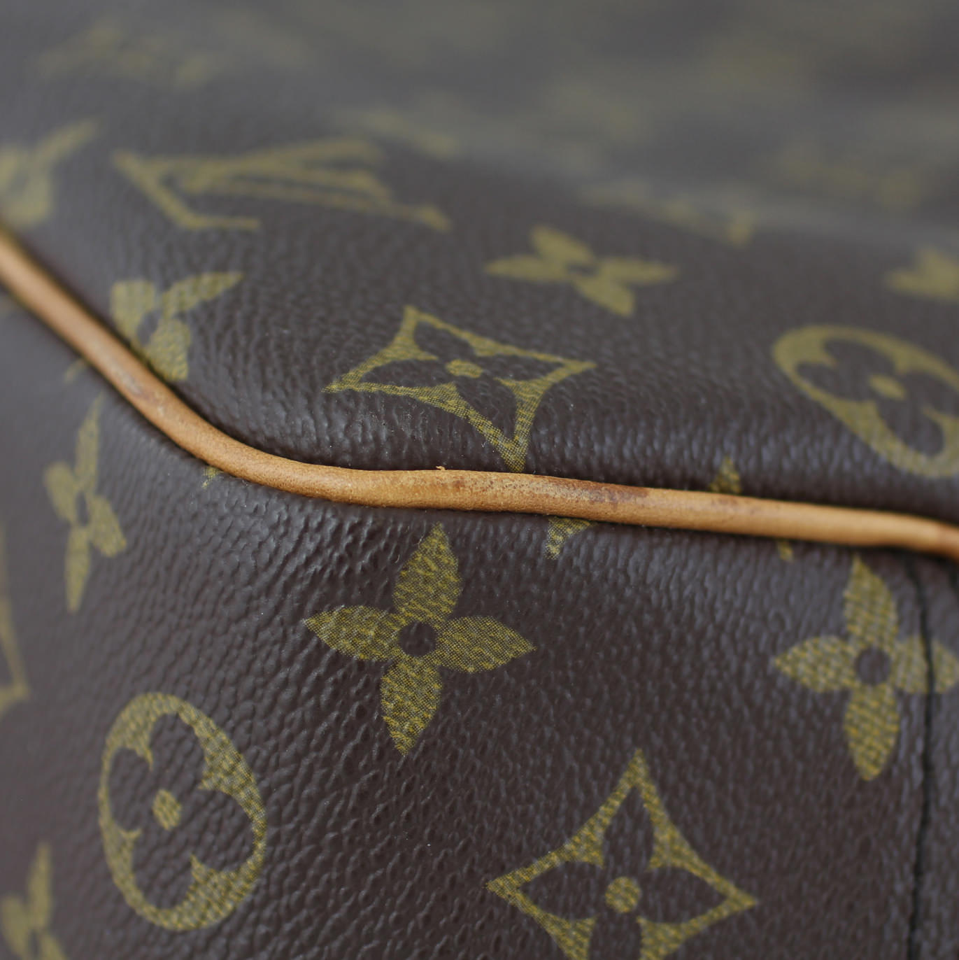 Louis Vuitton Deauville Bowling Vanity