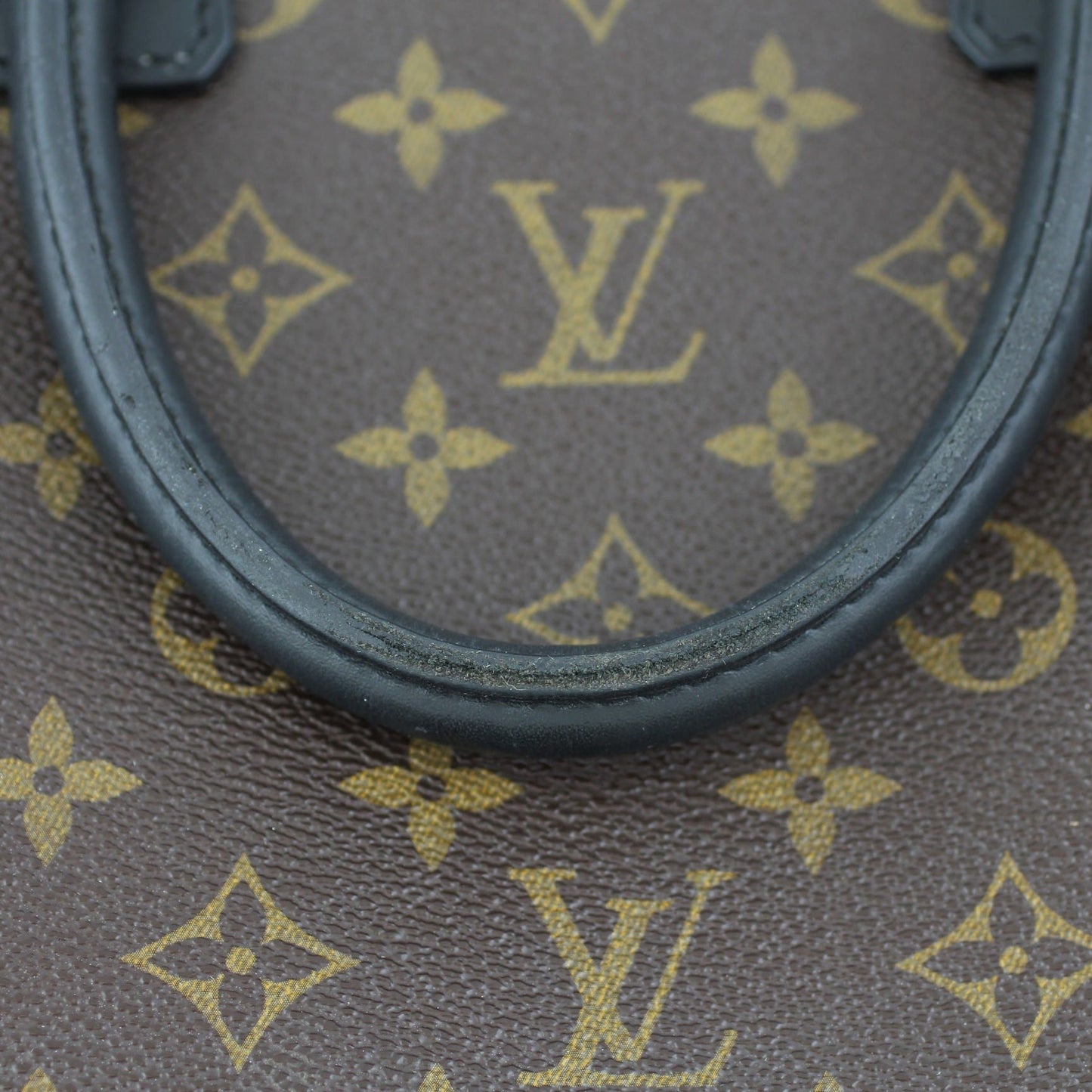 Louis Vuitton Kitan Messenger Monogram Macassar