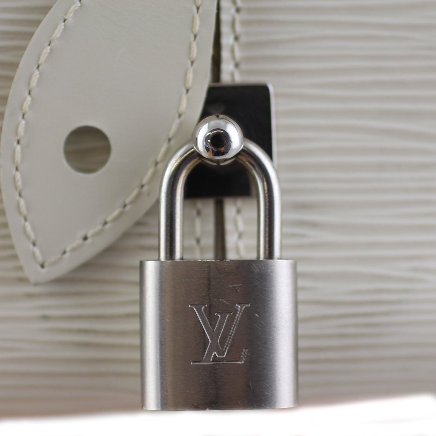 Louis Vuitton Montaigne Bowling PM