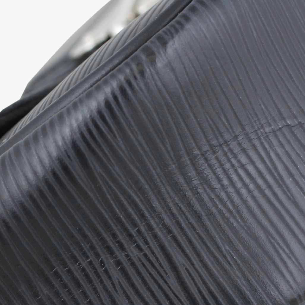 Louis Vuitton Montaigne Clutch Epi