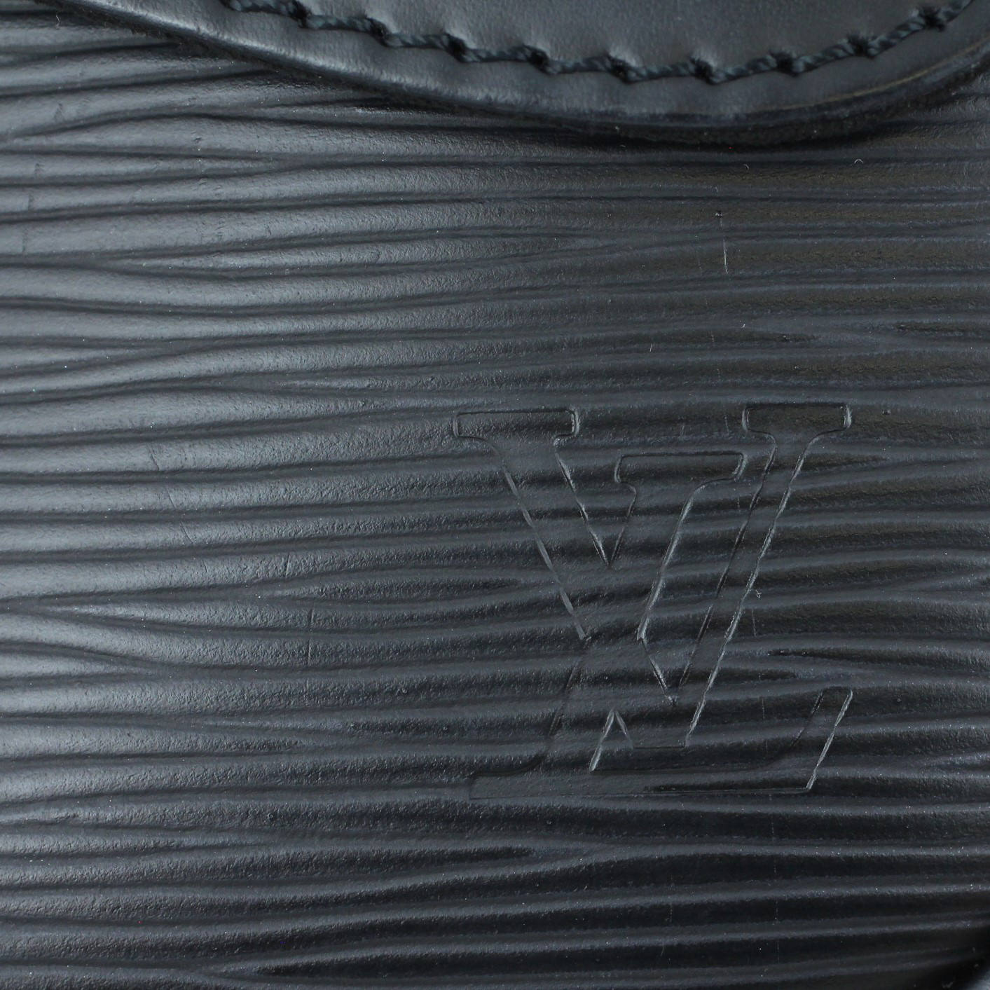 Louis Vuitton Montaigne Clutch Epi