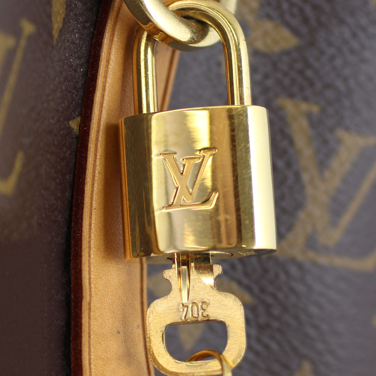 Louis Vuitton Montaigne MM Monogram