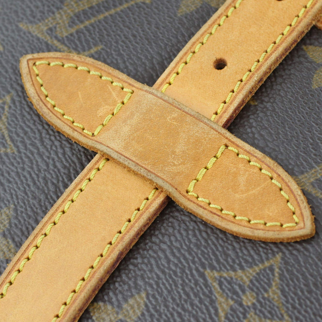 Louis Vuitton Saumur 30