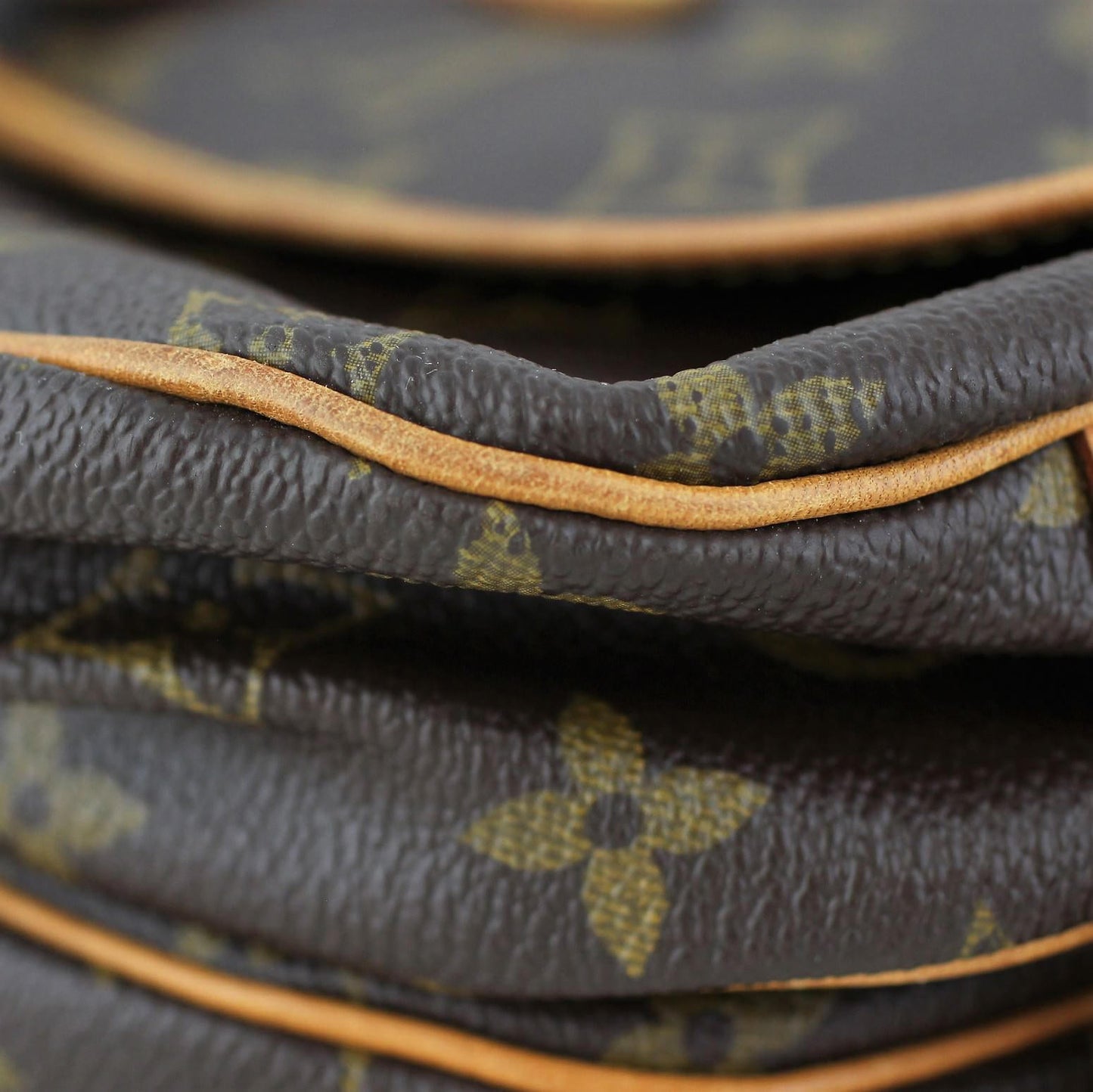 Louis Vuitton Saumur 30 Monogram