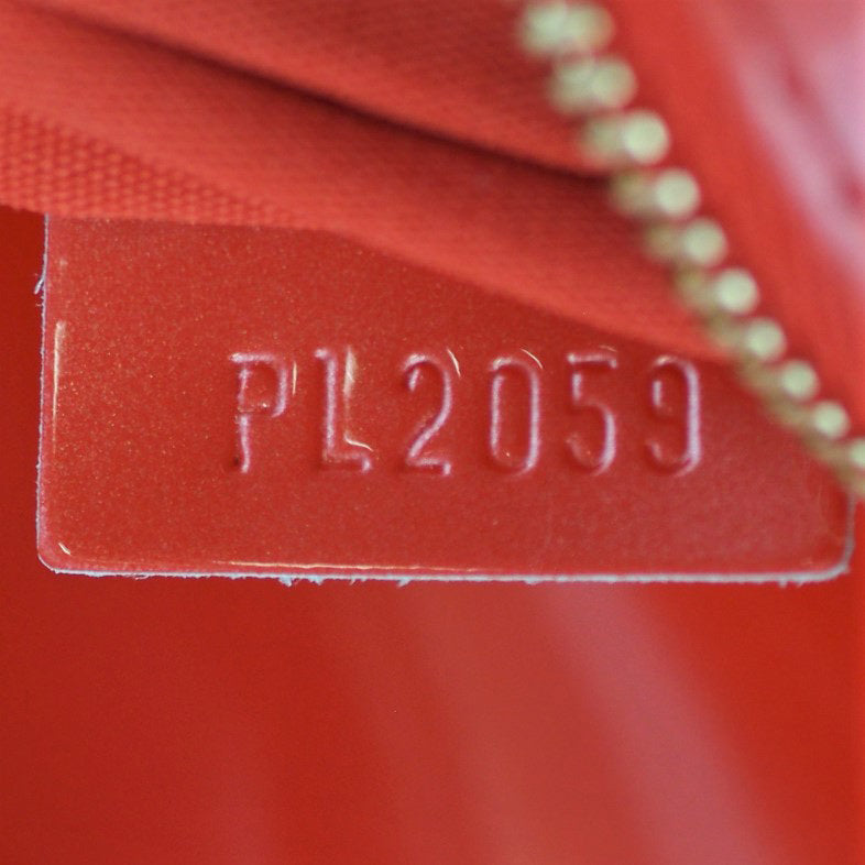 Louis Vuitton SoBe Clutch Vernis