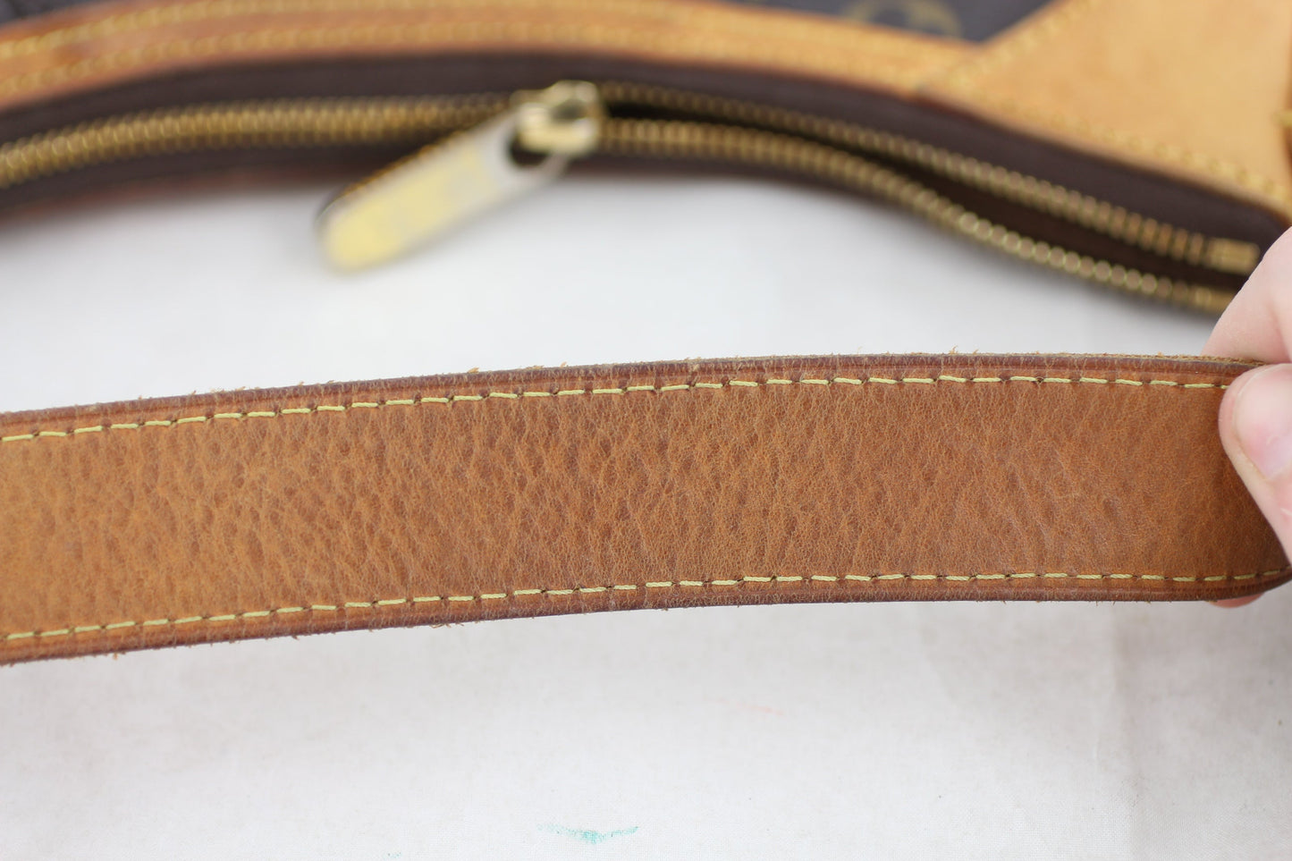 Louis Vuitton Thames PM Monogram