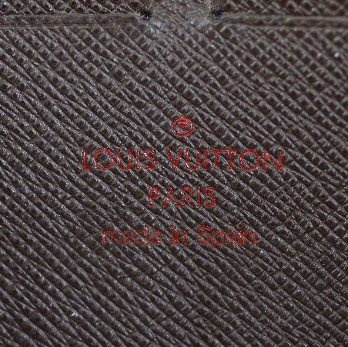 Louis Vuitton Zippy Wallet Damier Ebene