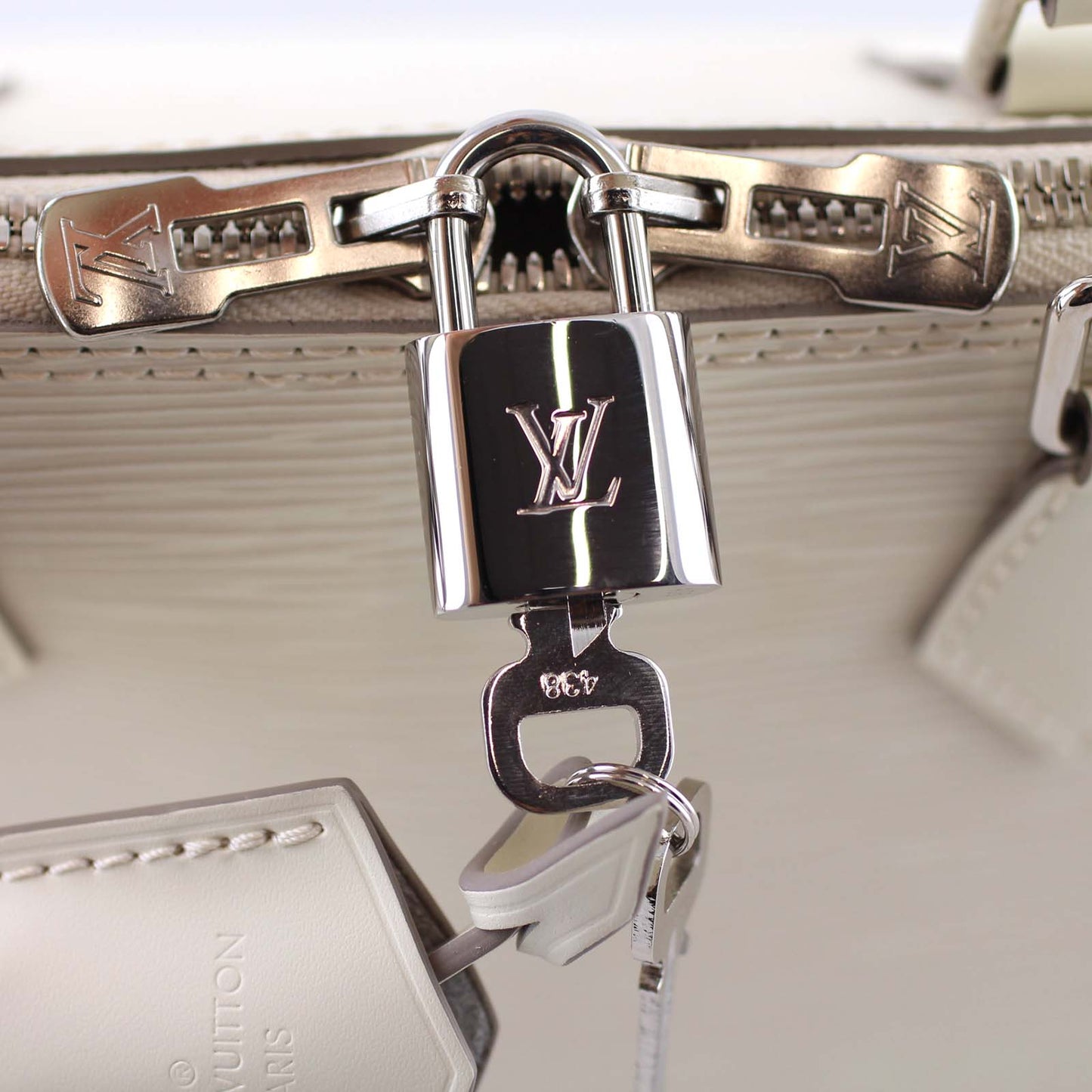 Louis Vuitton Alma Epi PM