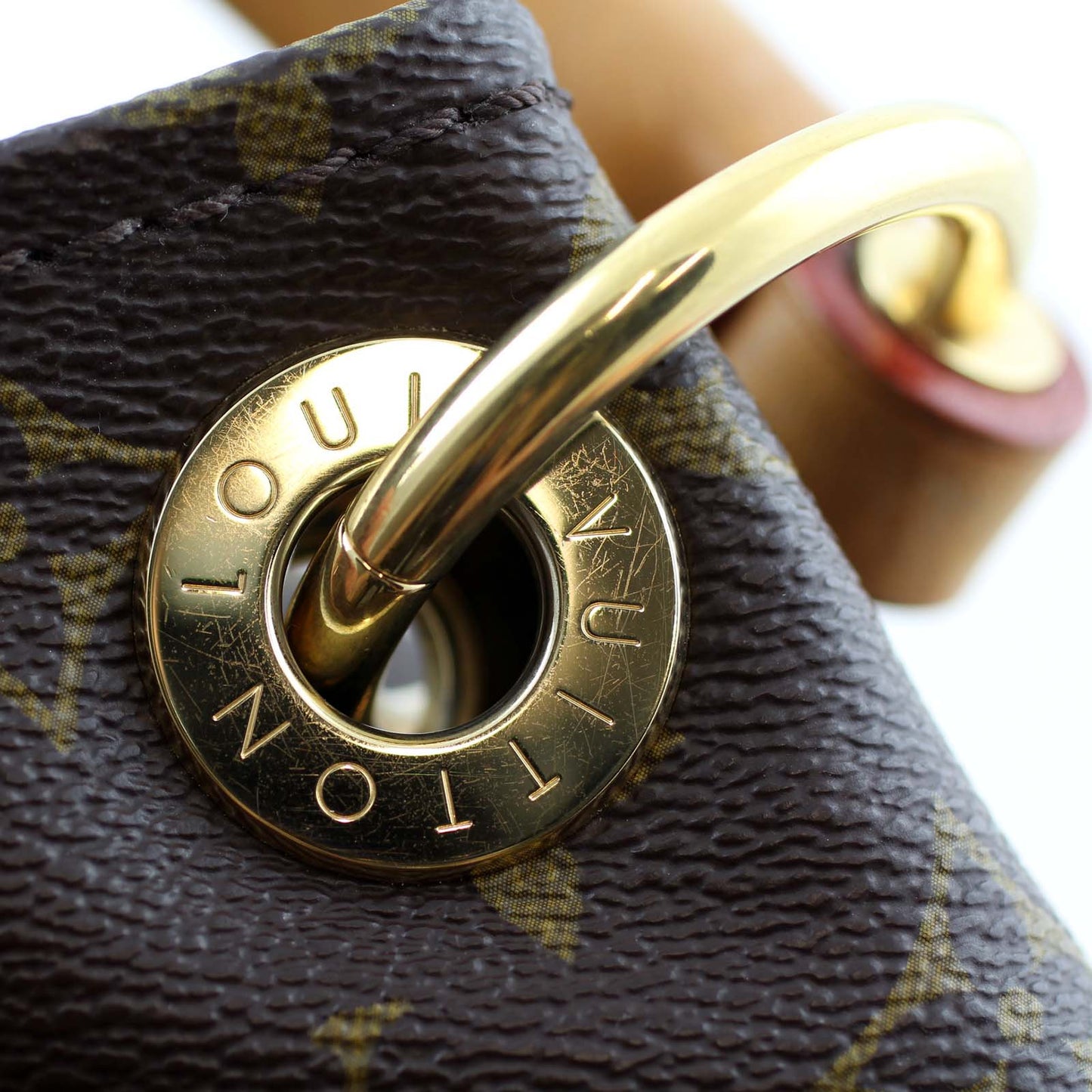Louis Vuitton Artsy MM Monogram | G Charm