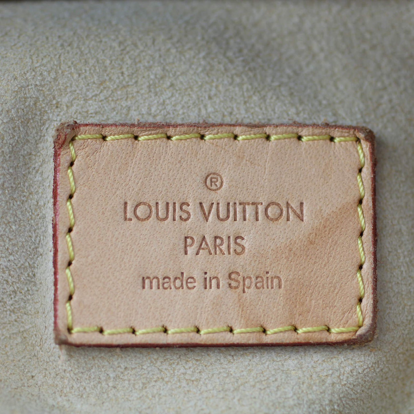 Louis Vuitton Artsy MM Monogram | Gold Keyring Clip