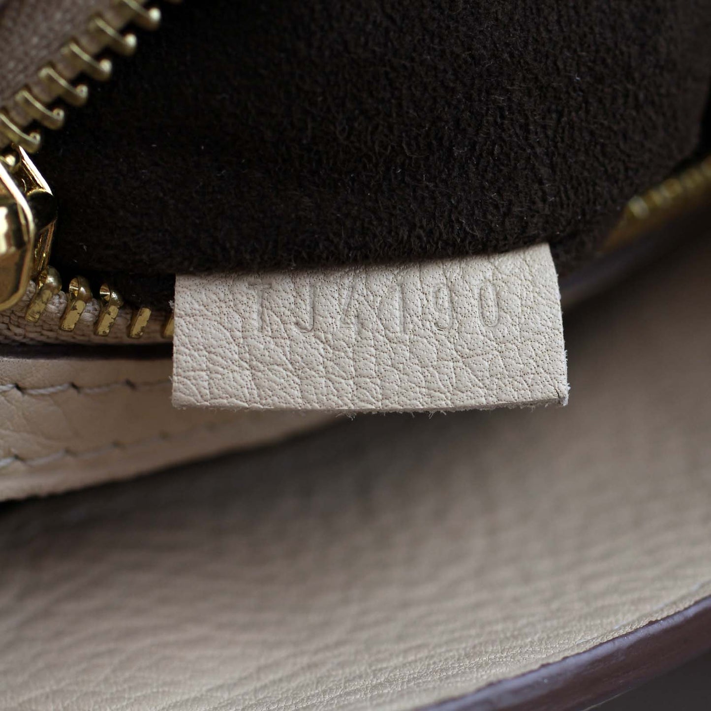 Louis Vuitton Mahina Cirrus PM