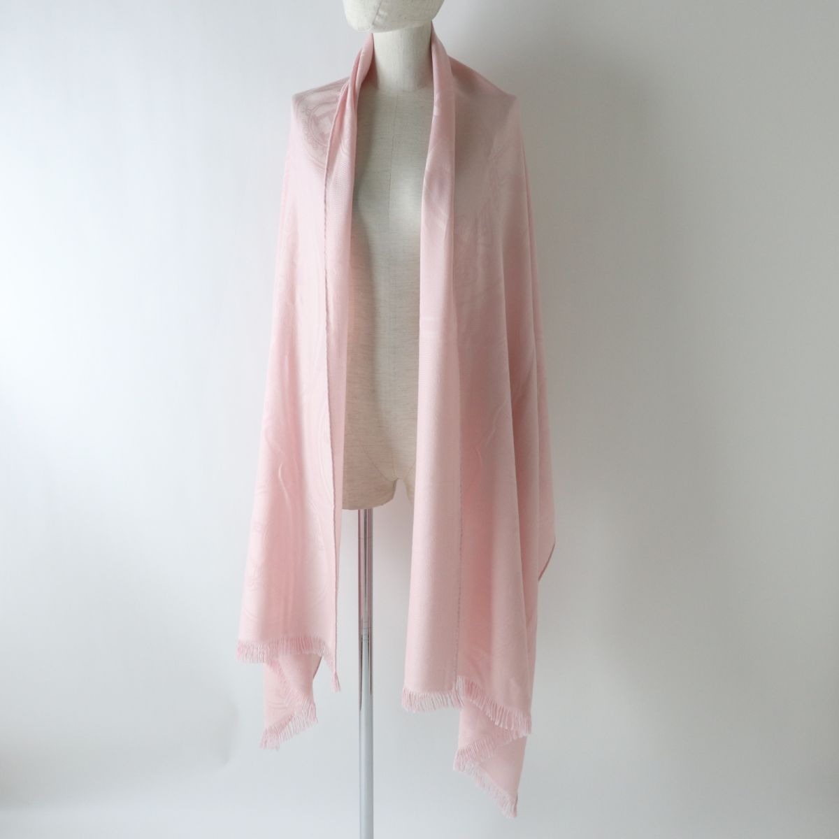 HERMES Stall Main: 85% cashmere, Main: 15% silk Rose Petal (Baby Pink type) Women  d