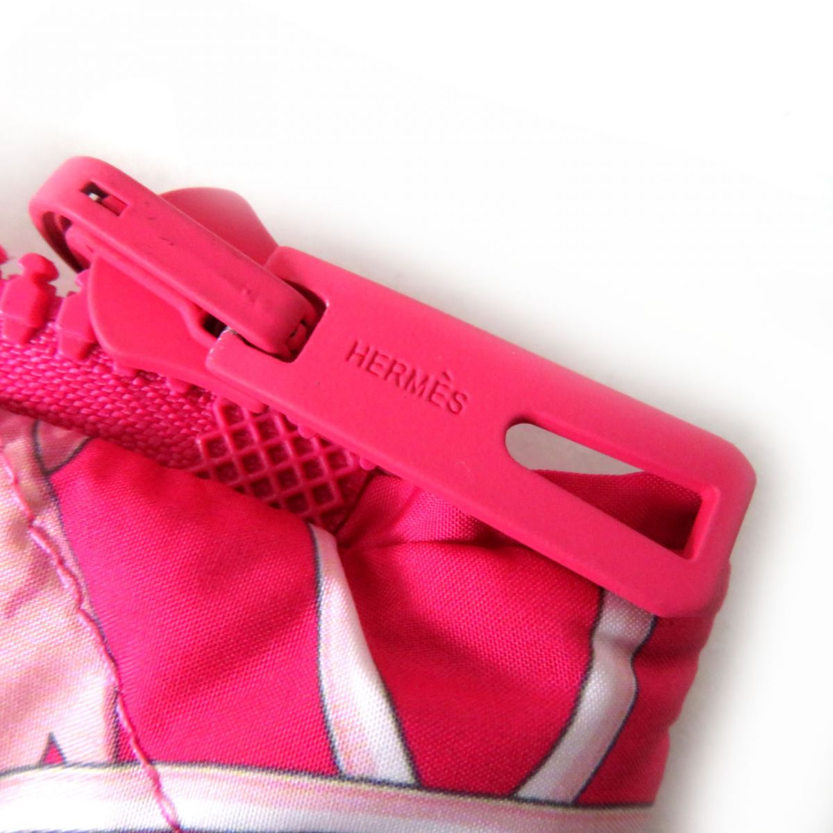 HERMES Best Main: 100% polyester, part: 82% virgin wool, part: 14% polyamide (nylon), part: 4% elastane (polyurethane), part: 57% rayon, 43% polyester Fusha pink<br>La Promenade du Matin/Morning Walk Women 36  d