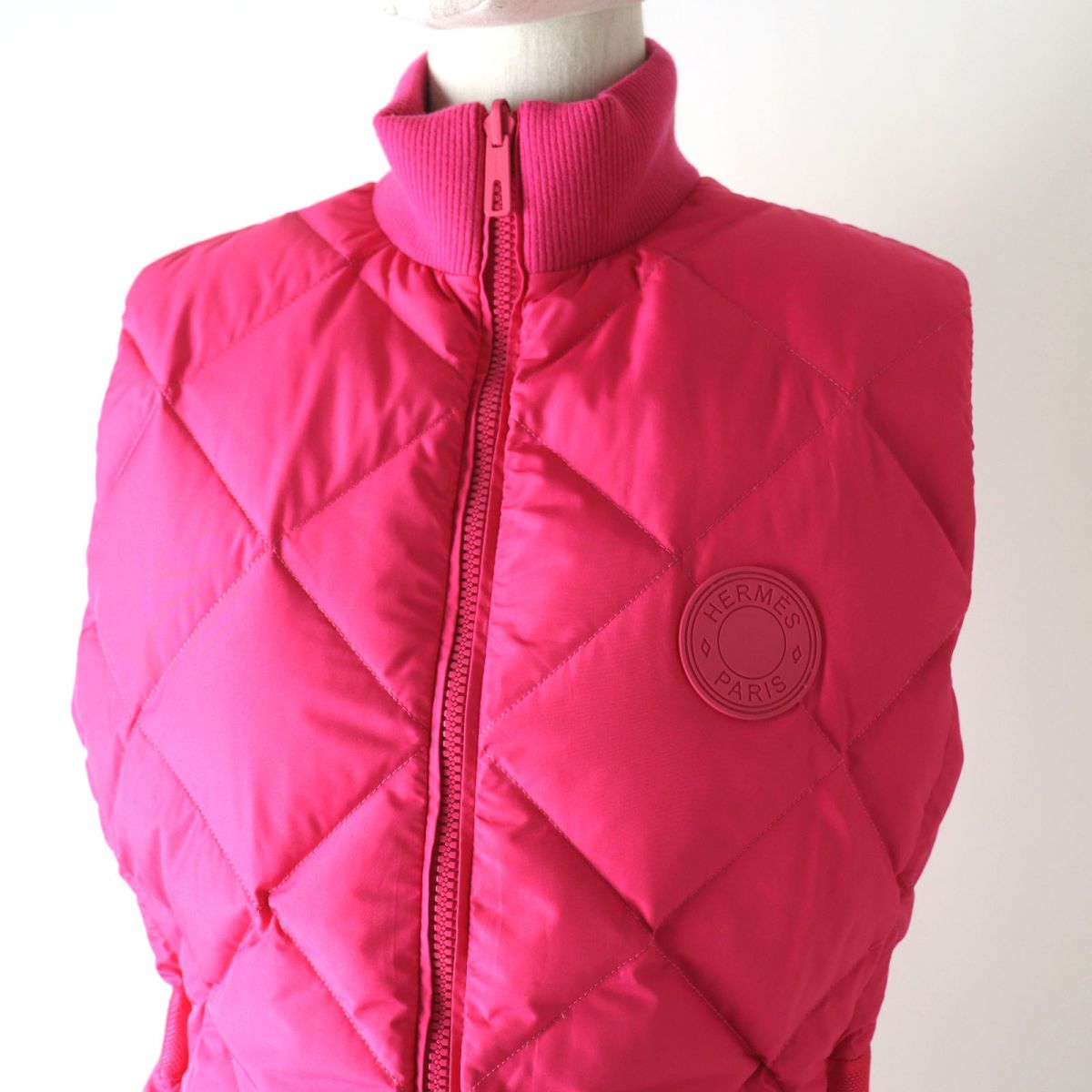 HERMES Best Main: 100% polyester, part: 82% virgin wool, part: 14% polyamide (nylon), part: 4% elastane (polyurethane), part: 57% rayon, 43% polyester Fusha pink<br>La Promenade du Matin/Morning Walk Women 36  d