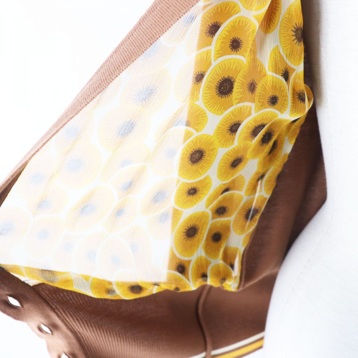 HERMES cardigan Part: 100% silk, Part: 100% cotton Brown x Yellow type (Sunflower Pattern) Women 38  d