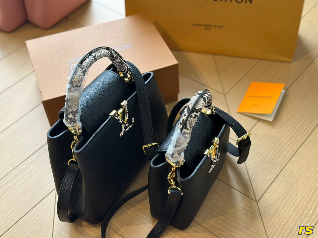Louis Vuitton Capucines Handbag( 27cm)