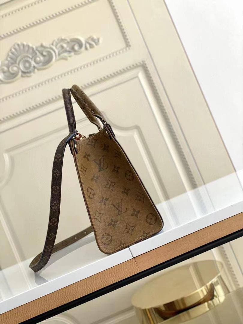 Top Quality OnTheGo PM Monogram Canvas For Women,  Shoulder Bags 9.8in/25cm Top Quality
