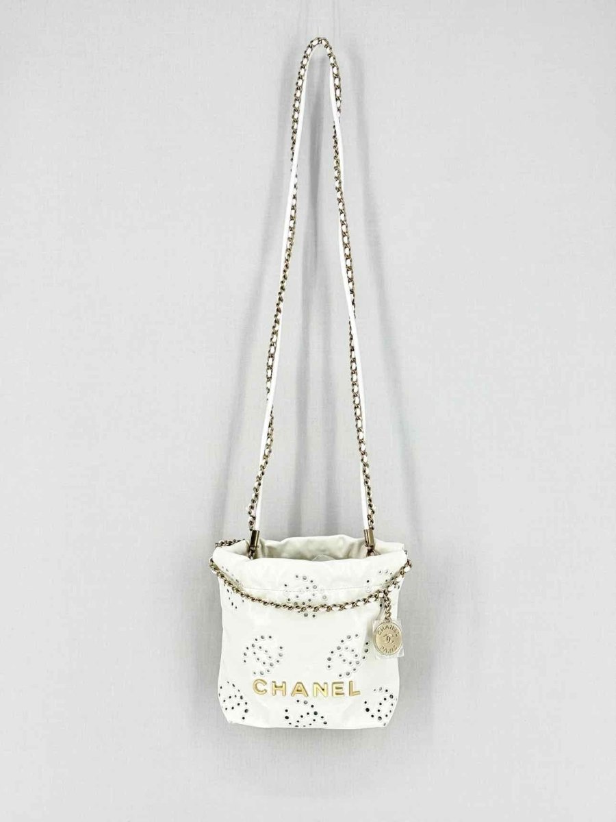 CHANEL 22 Chain White Crossbody