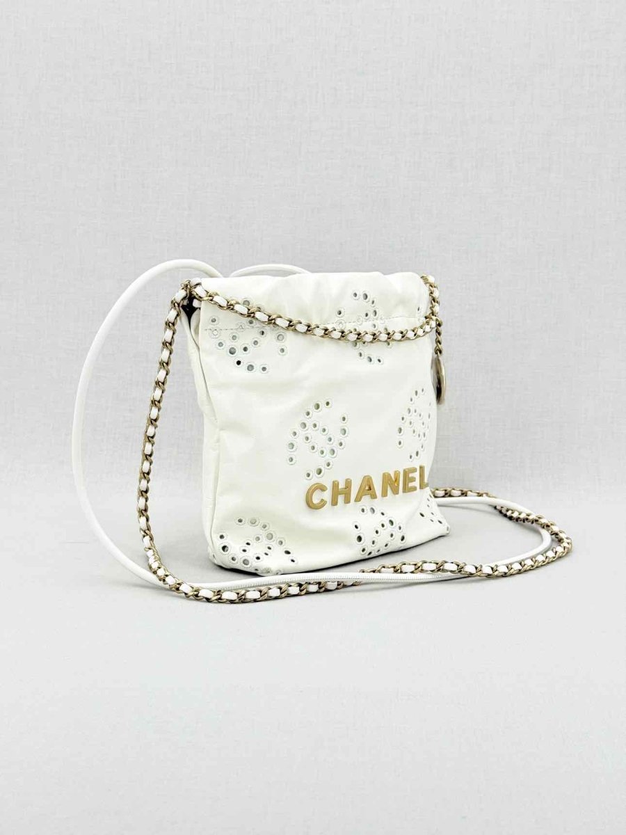 CHANEL 22 Chain White Crossbody