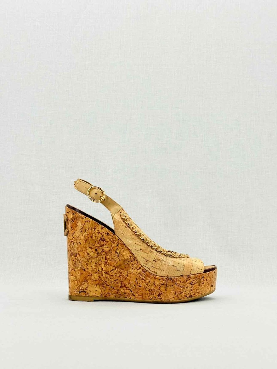 CHANEL Cork heels Beige Size EU 38 Heeled Sandals
