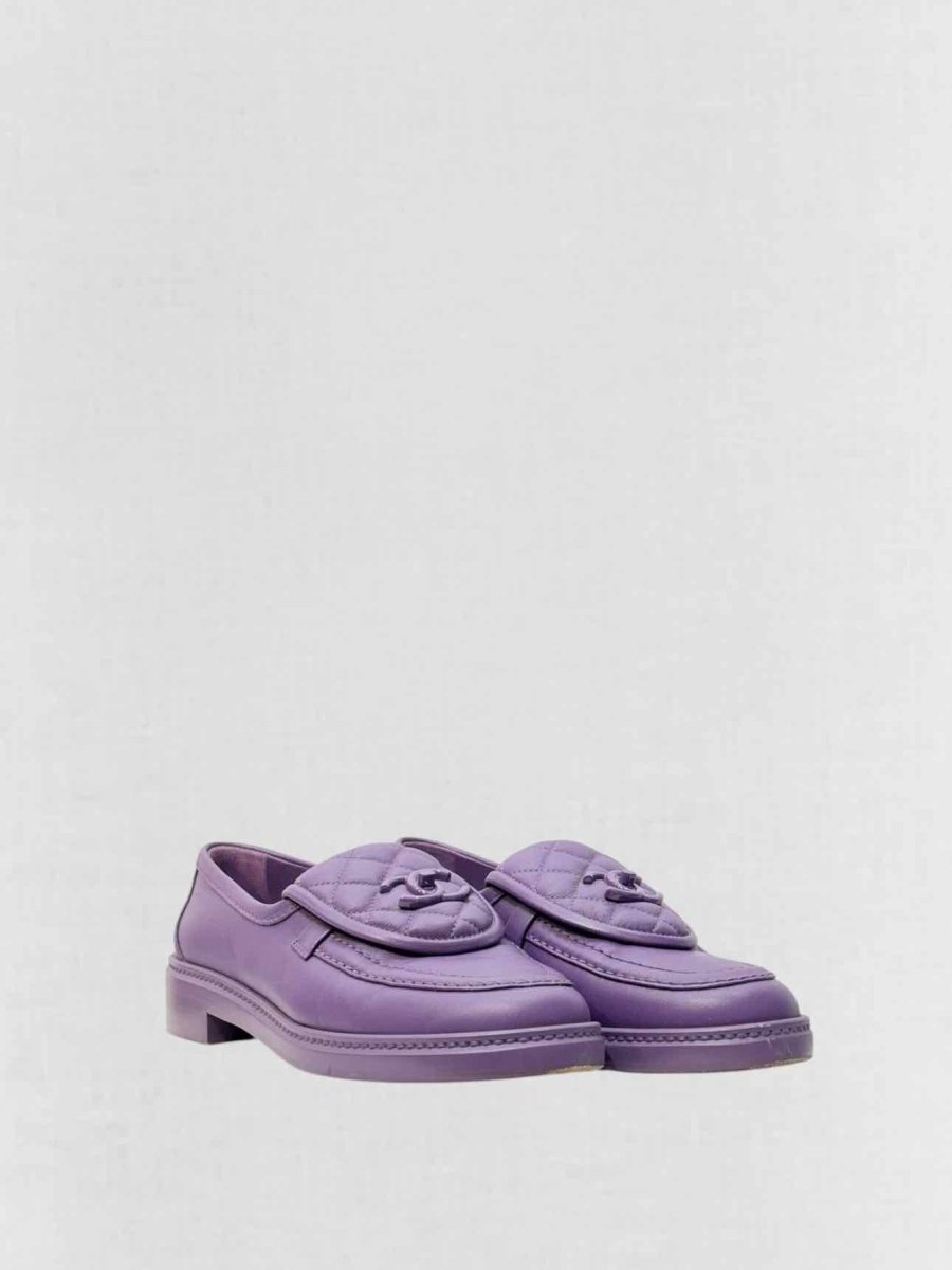 CHANEL Purple Quilted Size EU 37.5 Loafers