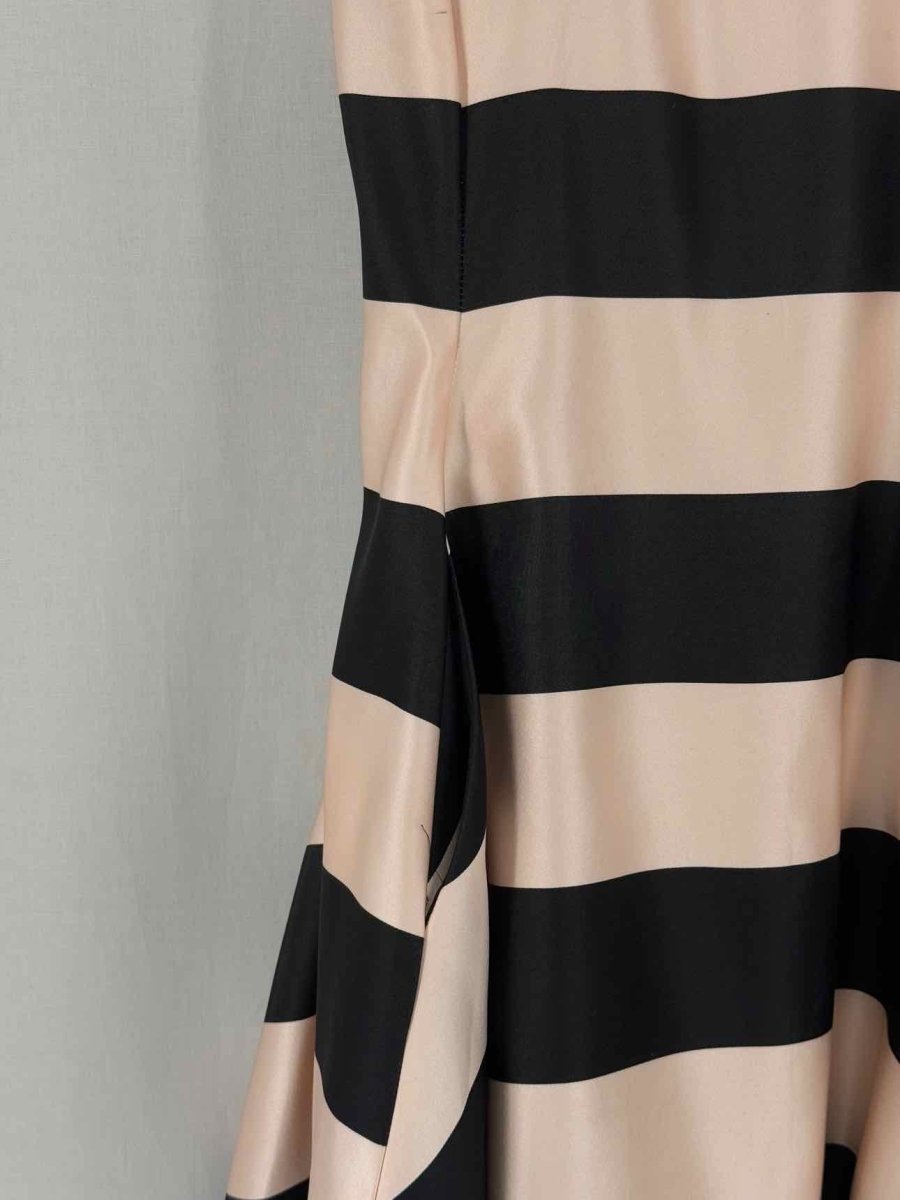 CHRISTIAN DIOR Peach & Black Size US 6 Short Dress