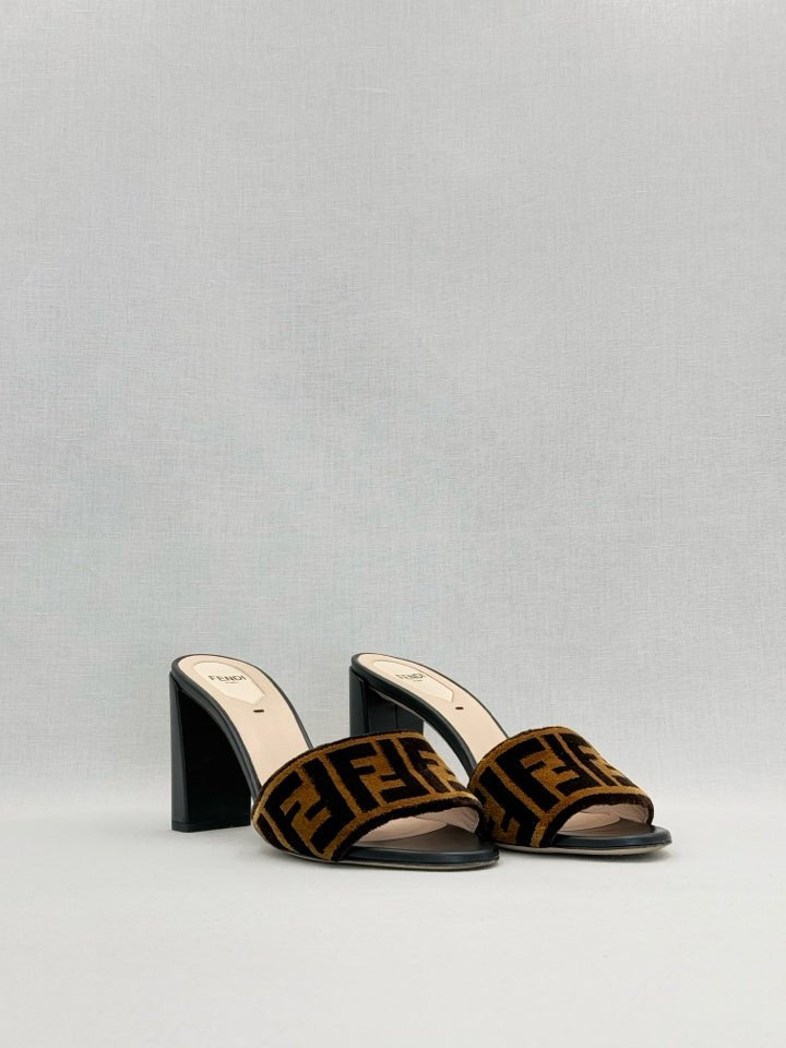 FENDI Velvet Brown & Black Size EU 38 Mules