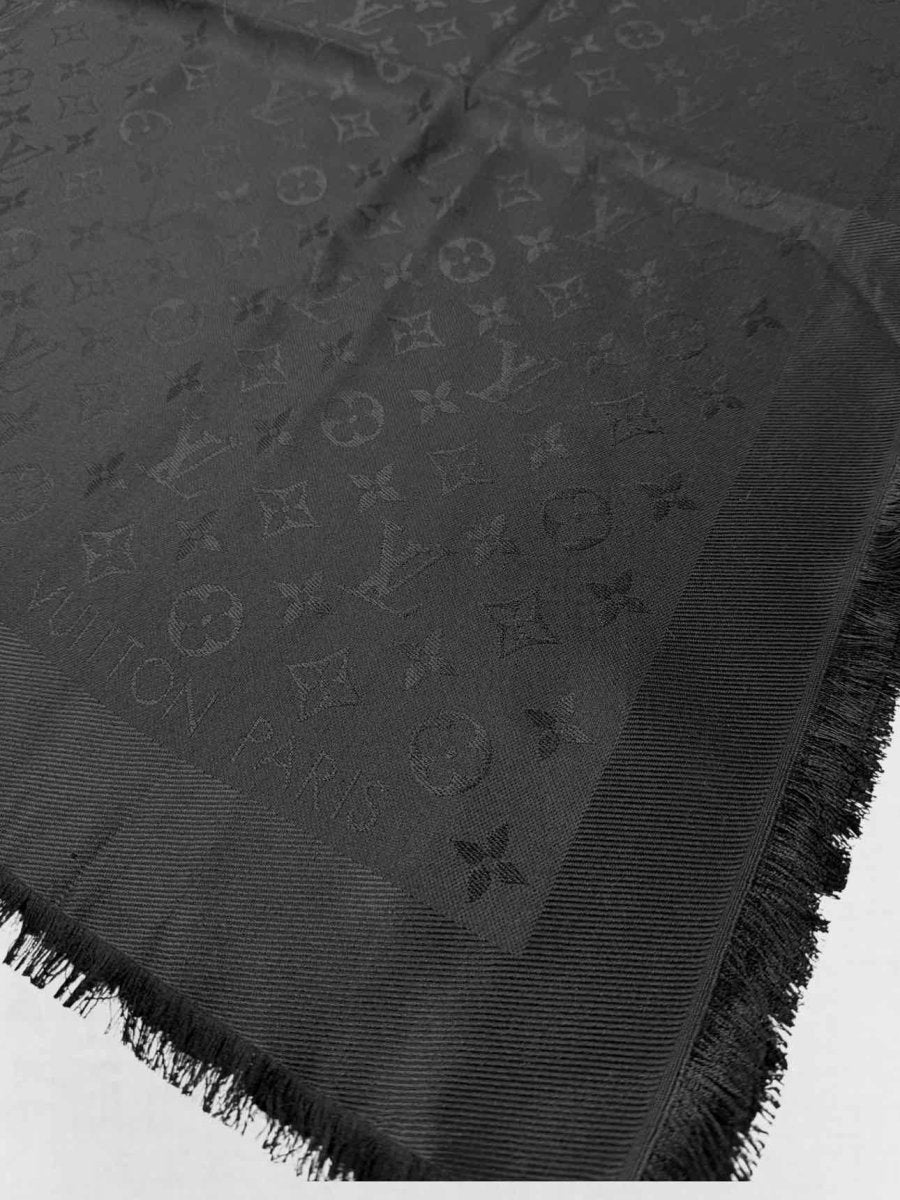 LOUIS VUITTON Black Fringed Scarf