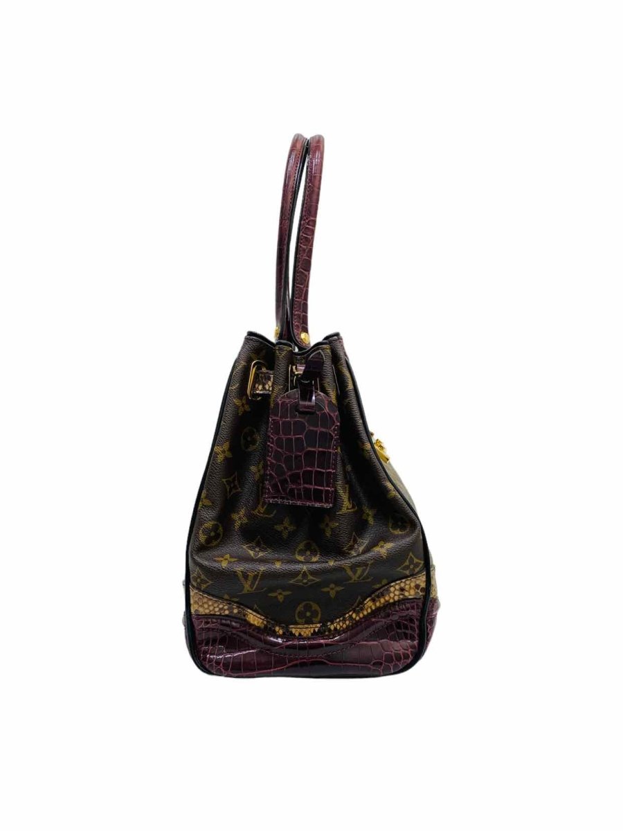 LOUIS VUITTON Brown/Burgundy Shoulder Bag