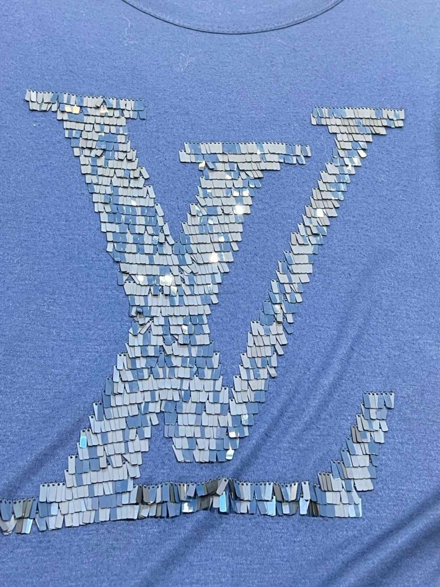 LOUIS VUITTON Loose Fit Blue Sequin Logo T-shirt