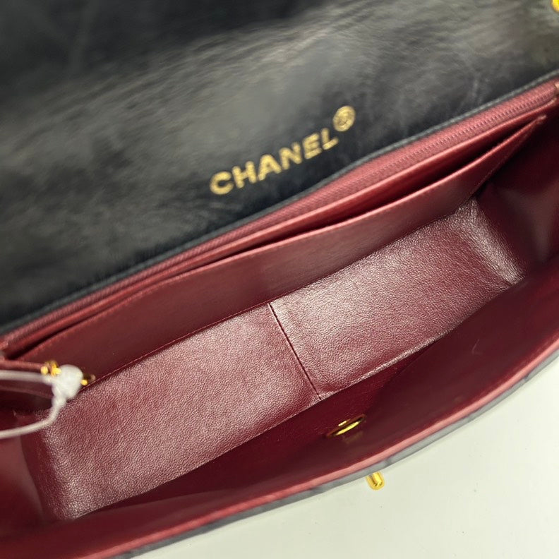 Chanel Lambskin Black Quilted Chain Bag Medium