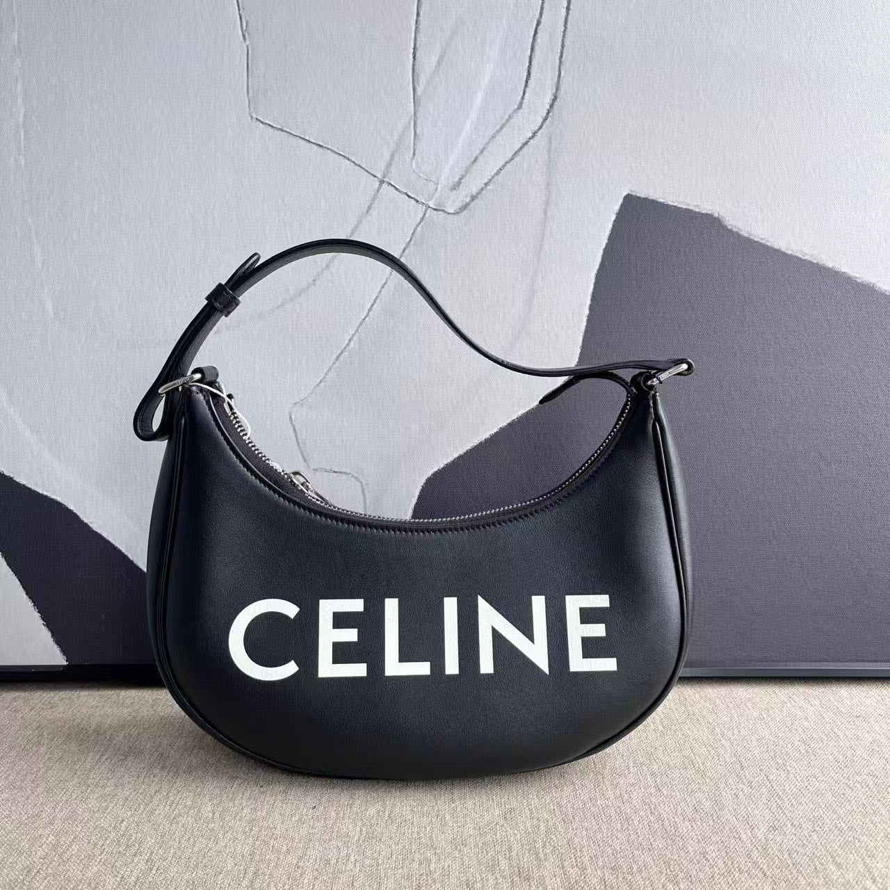 Luxury CELINE Black Leather   Underarm Shoulder Bag