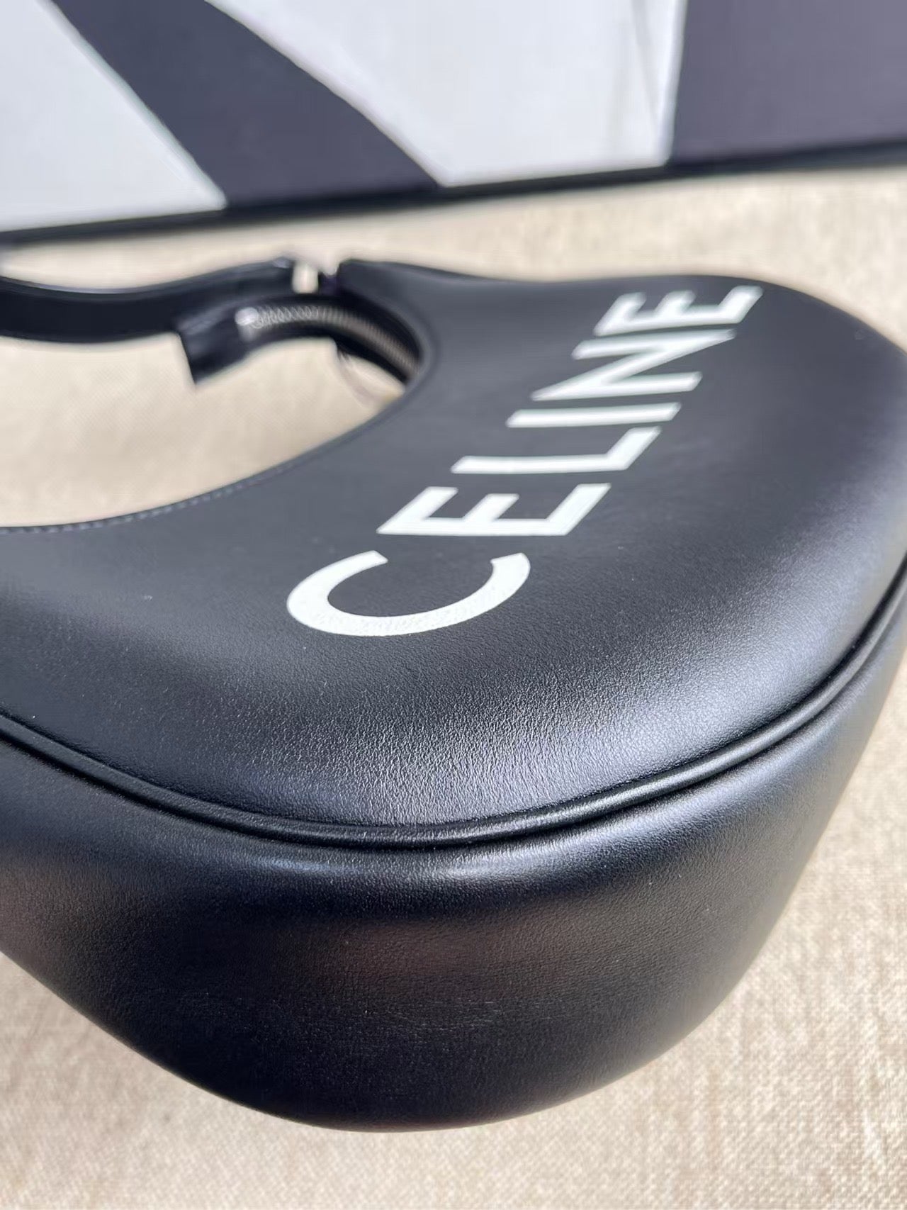 Luxury CELINE Black Leather   Underarm Shoulder Bag