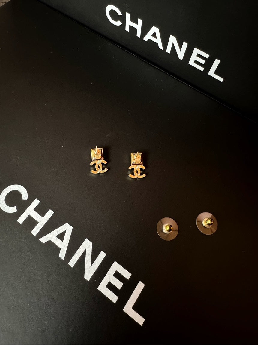 Chanel Baby Pink Square & Full Diamonds CC Earrings 21k