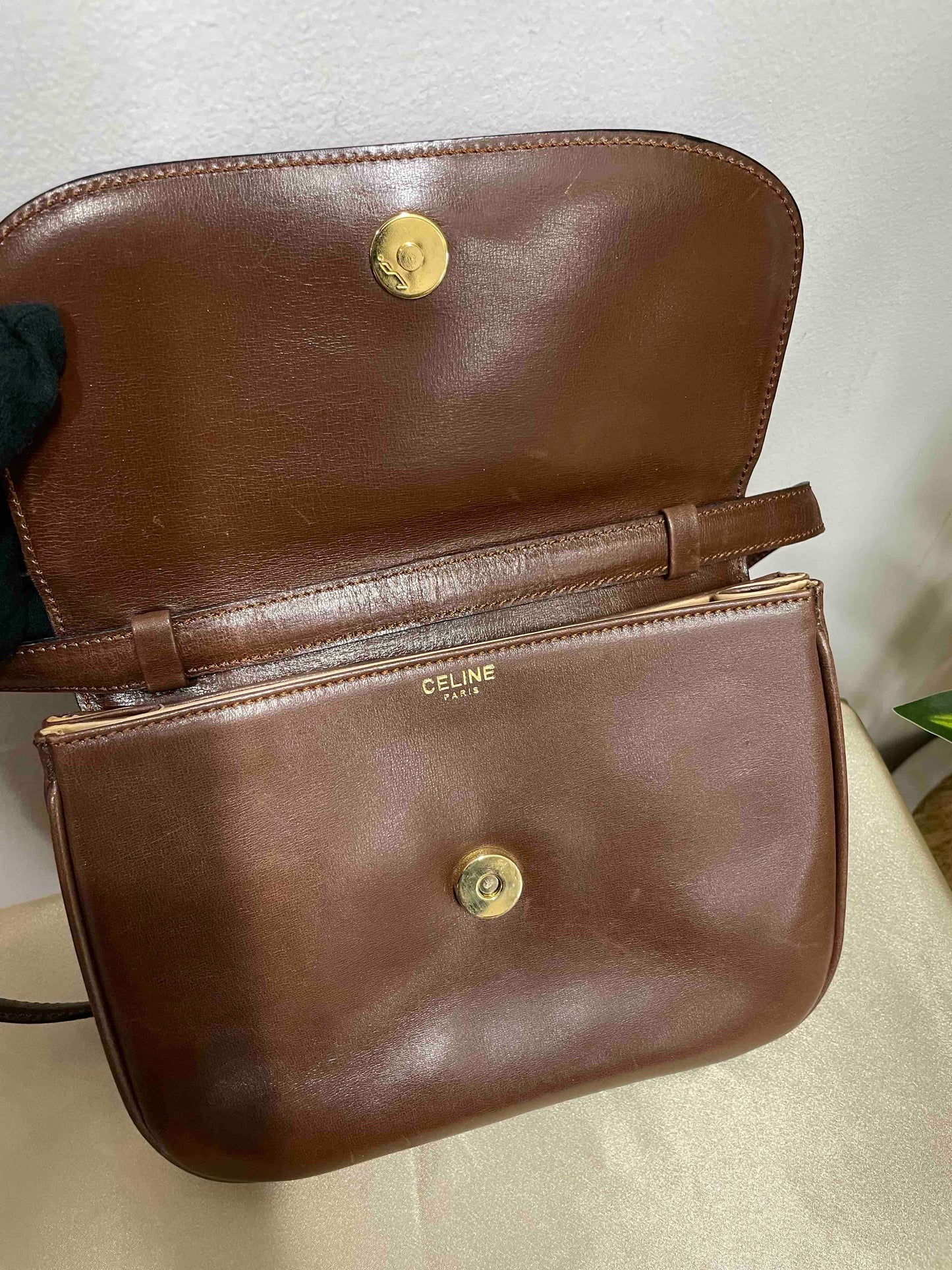 Luxury CELINE   Shoulder Bag Brown Leather