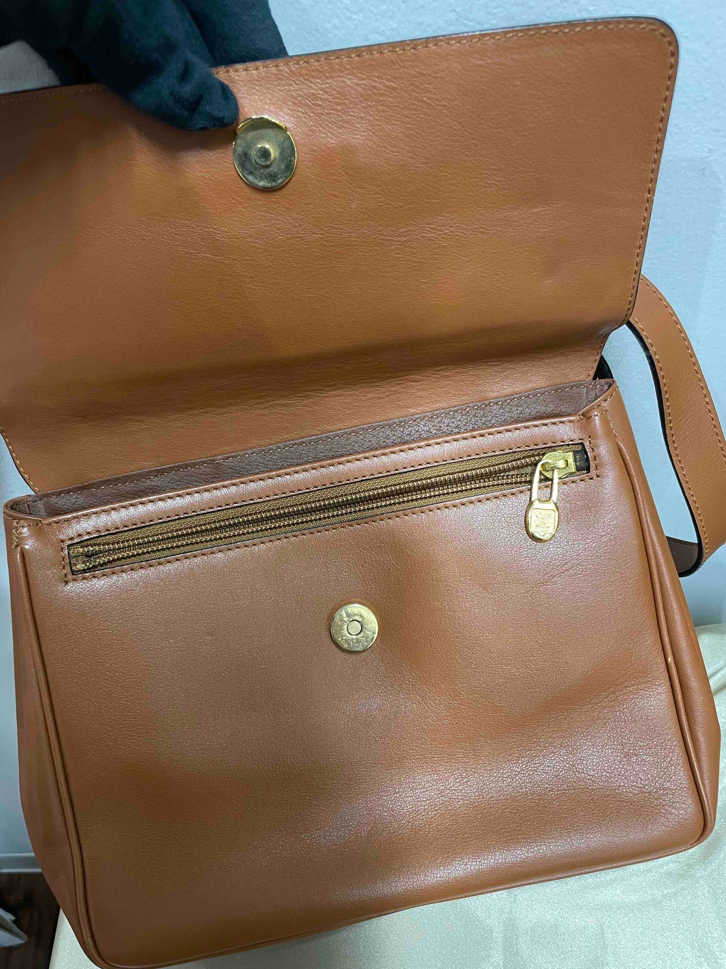 Luxury CELINE Classic Brown Shoulder Bag