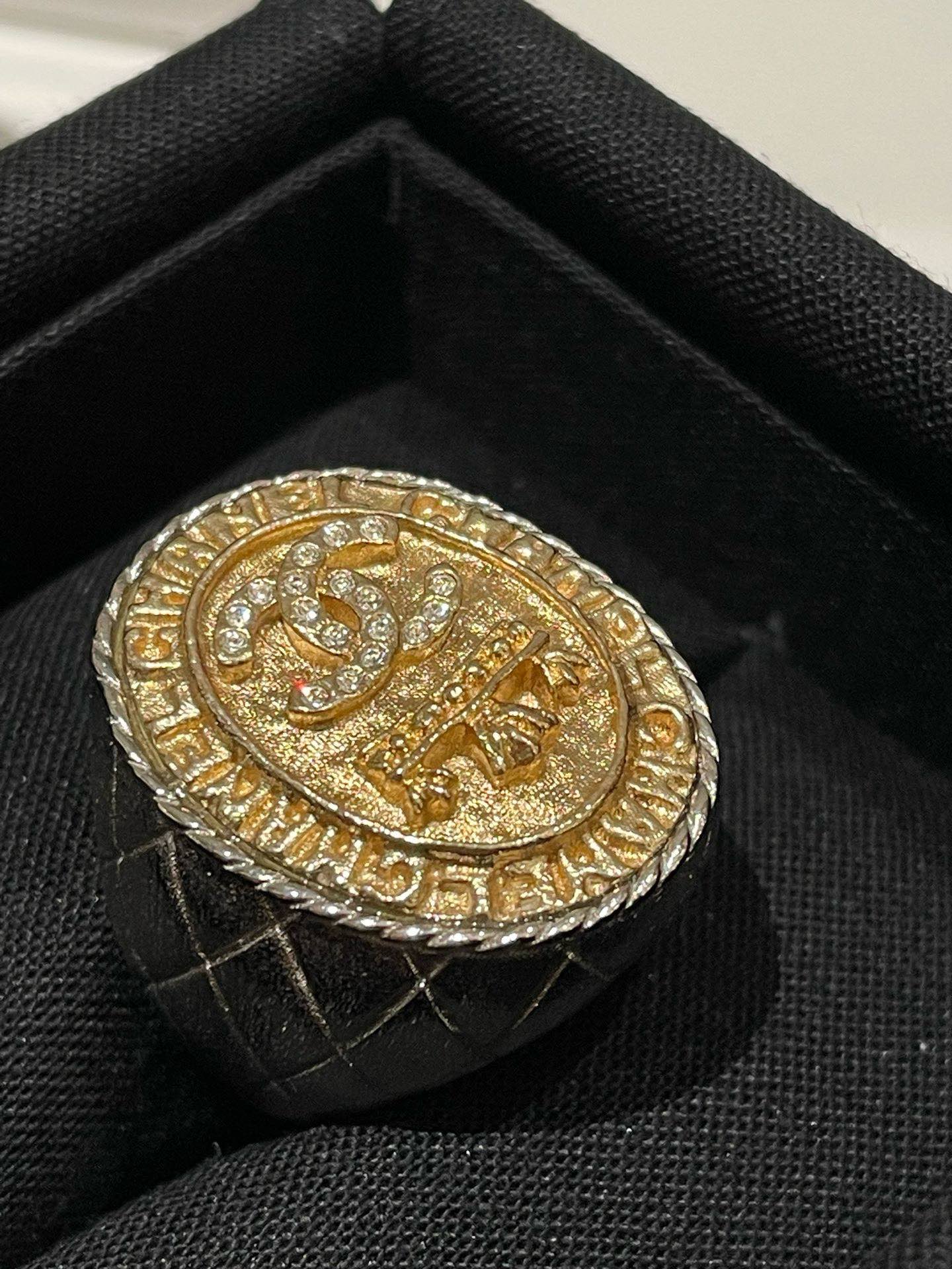Chanel 21A Gold Ring Size 6