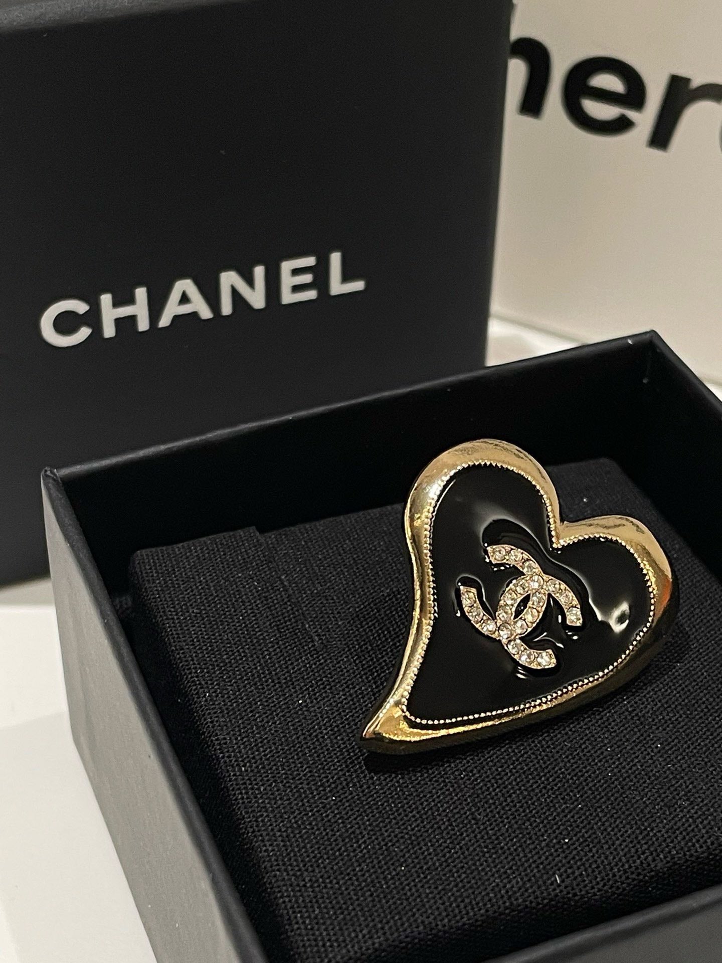 Chanel 22P Heart Brooch Black Brooches