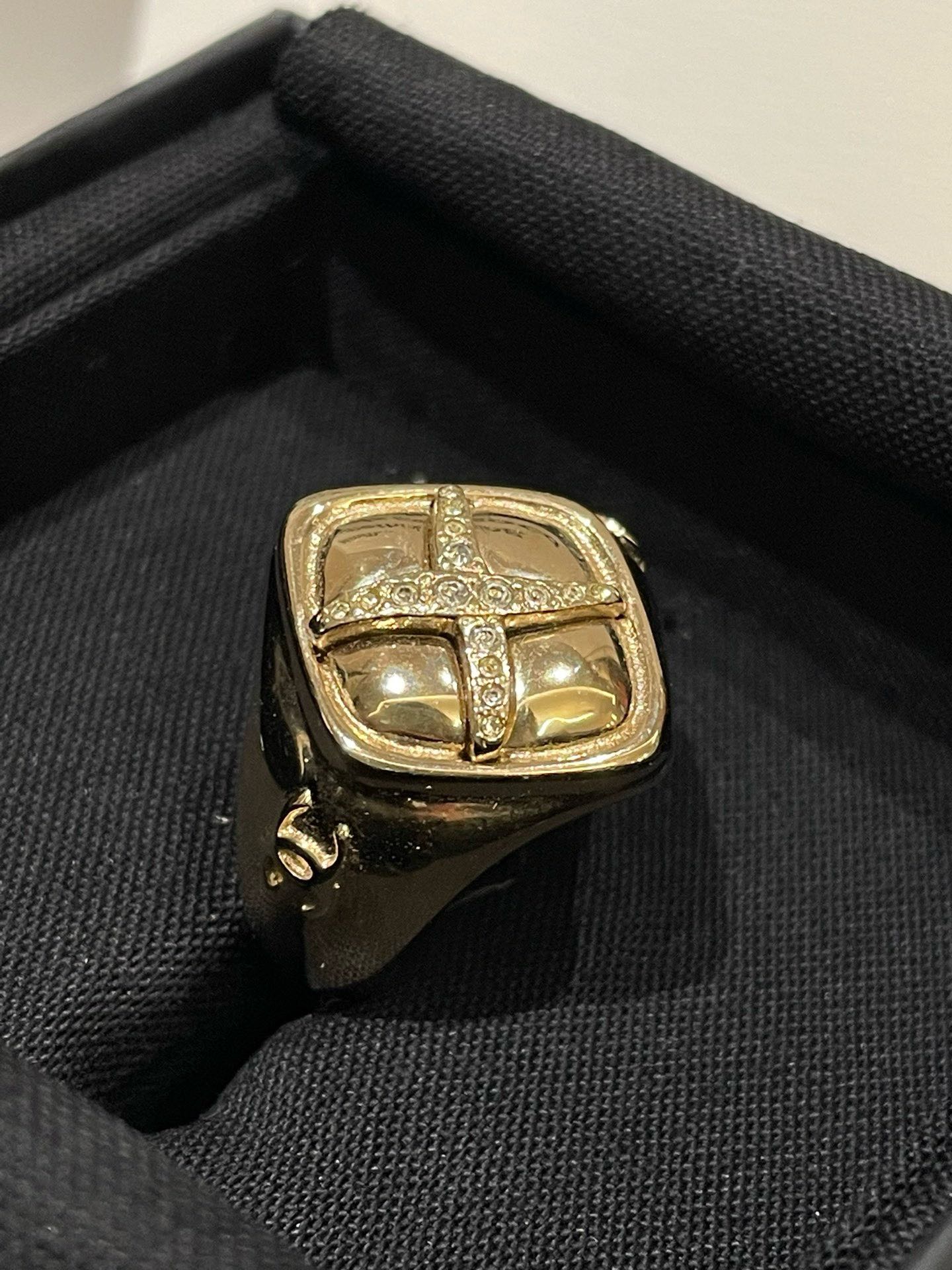 Chanel 21B Gold Statement Ring