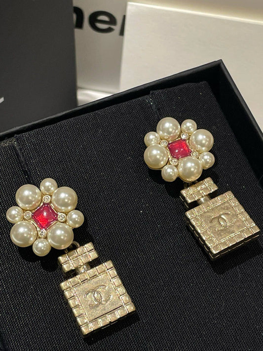 Chanel 21P Flower Perfume Bottle Earrings Gold Pearl Statement #13180