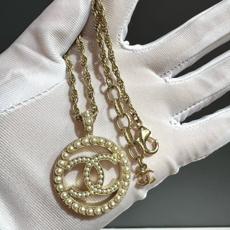Chanel Classic Gold Pendant Necklace