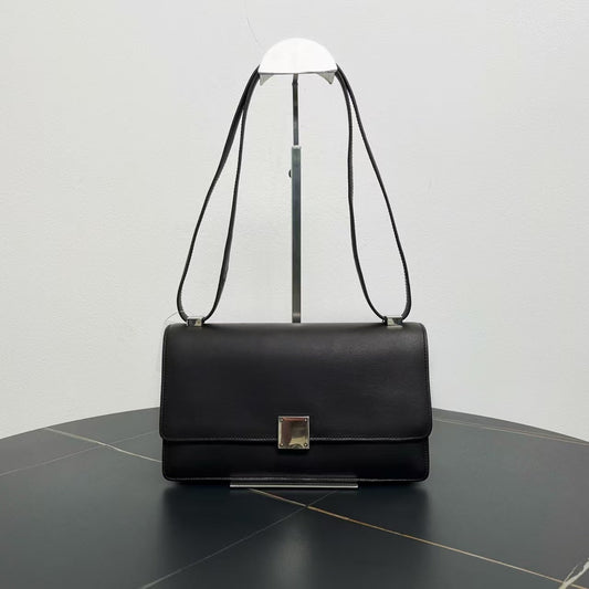 Luxury CELINE   Black Leather Shoulder Bag