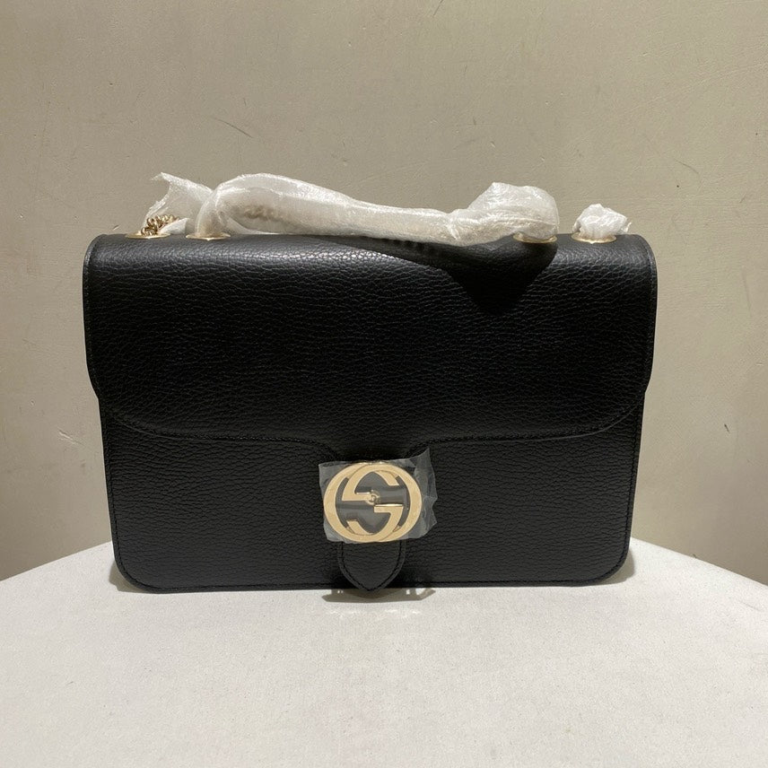 un Gucci woc