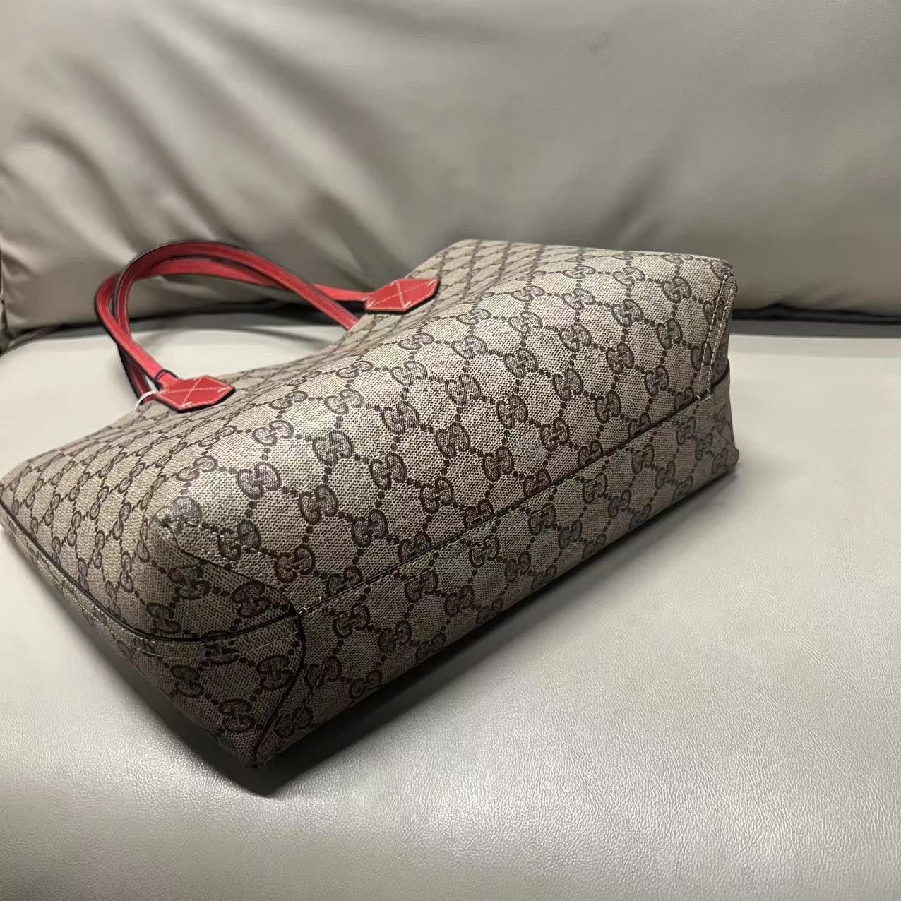 Gucci tote bag