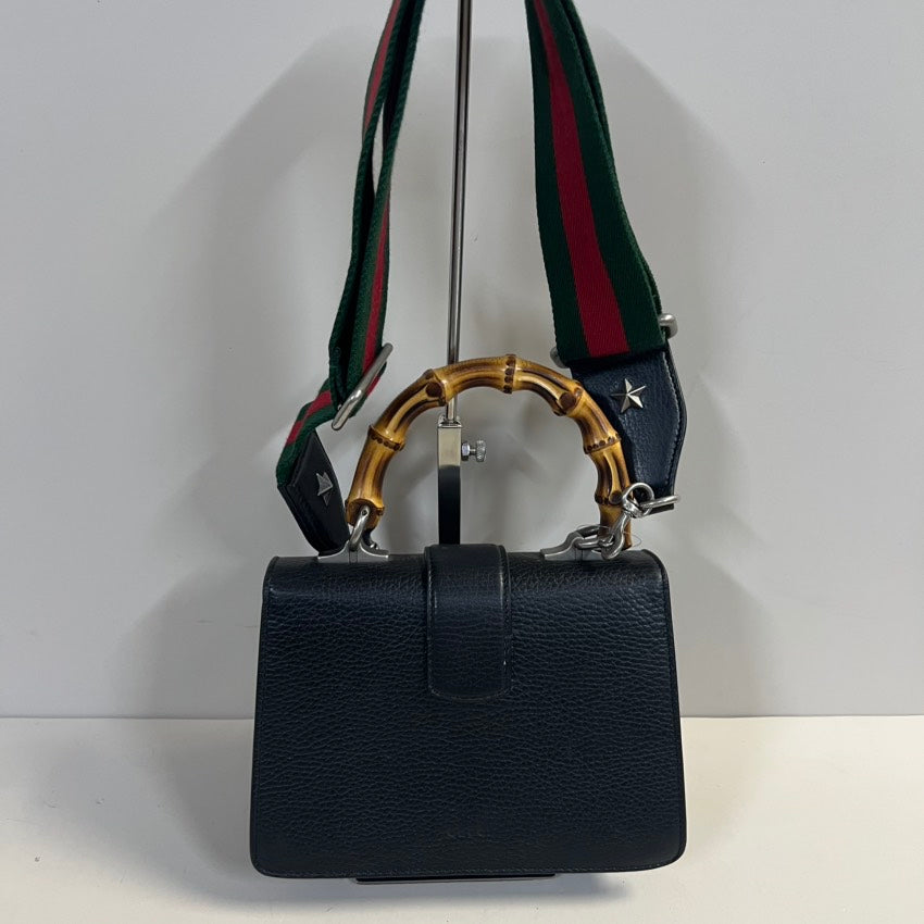 Gucci bag(s)