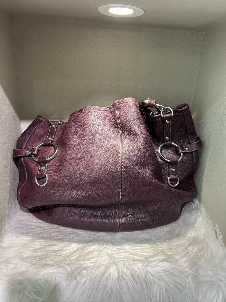 Gucci Pristine Burgundy Leather Shoulder Bag