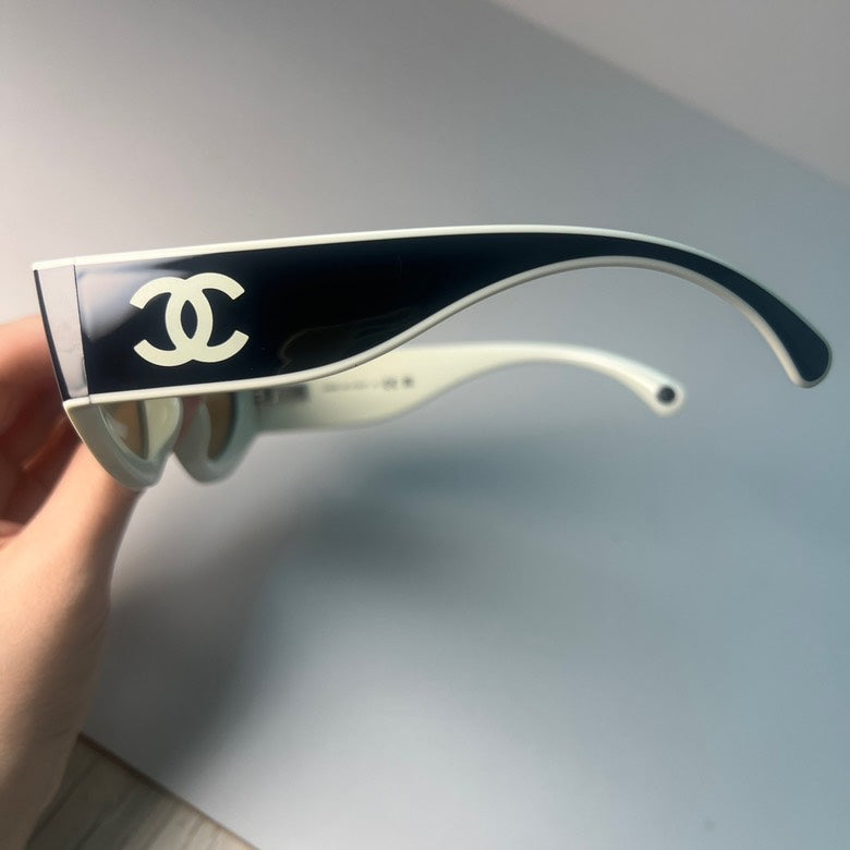 Chanel Cat-Eye Black Sunglasses Size 54