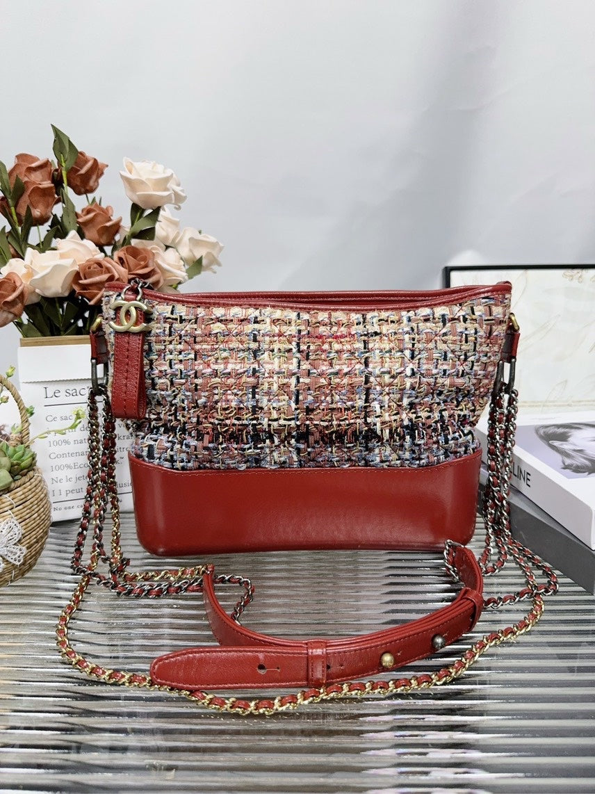 Chanel  Tweed and Leather Shoulder Bag - Red