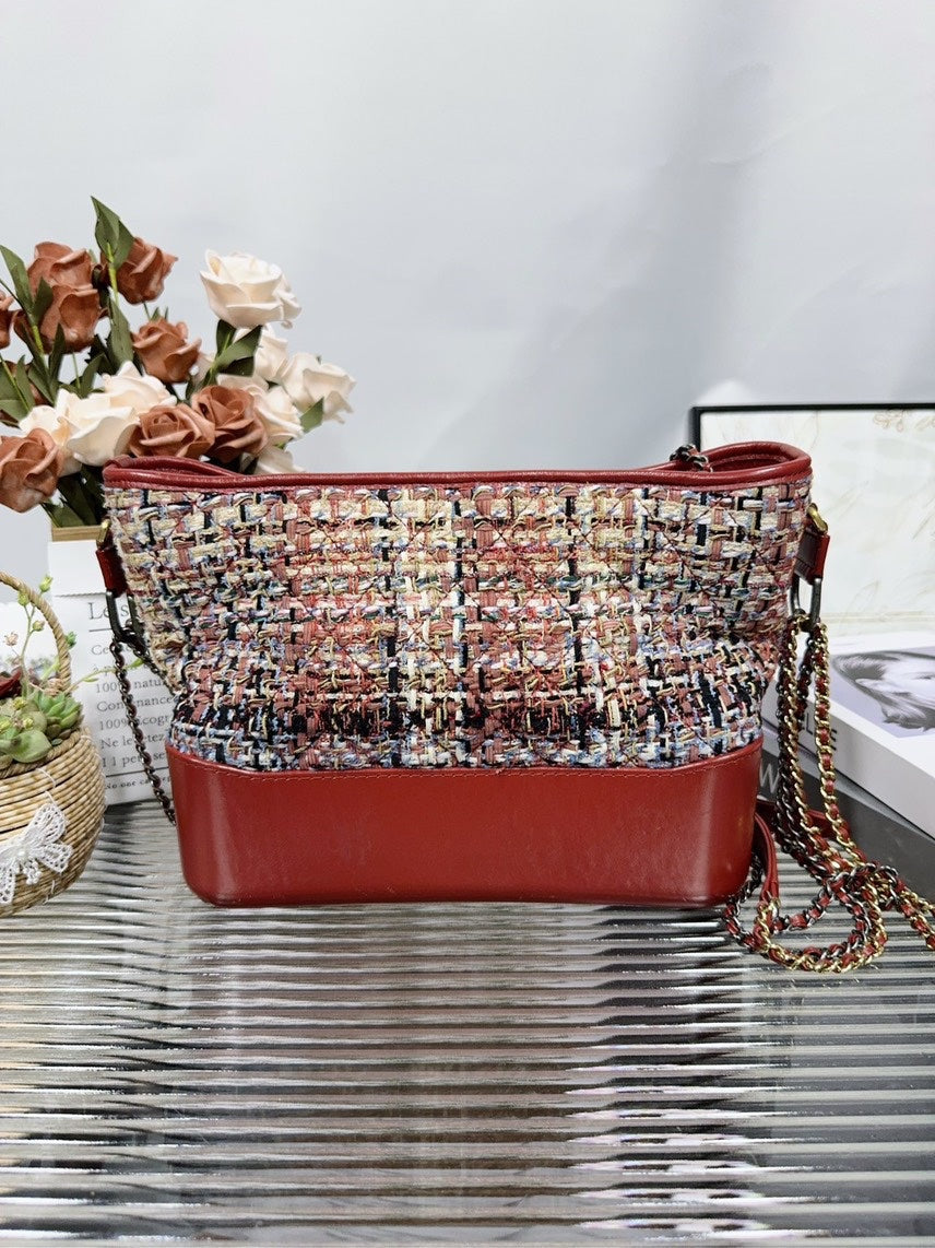 Chanel  Tweed and Leather Shoulder Bag - Red